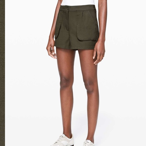 Lululemon This Instant Short - Picture 2 of 8